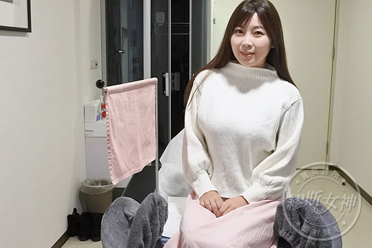 使用妇科专用的诊疗椅,除毛过程更放松舒适